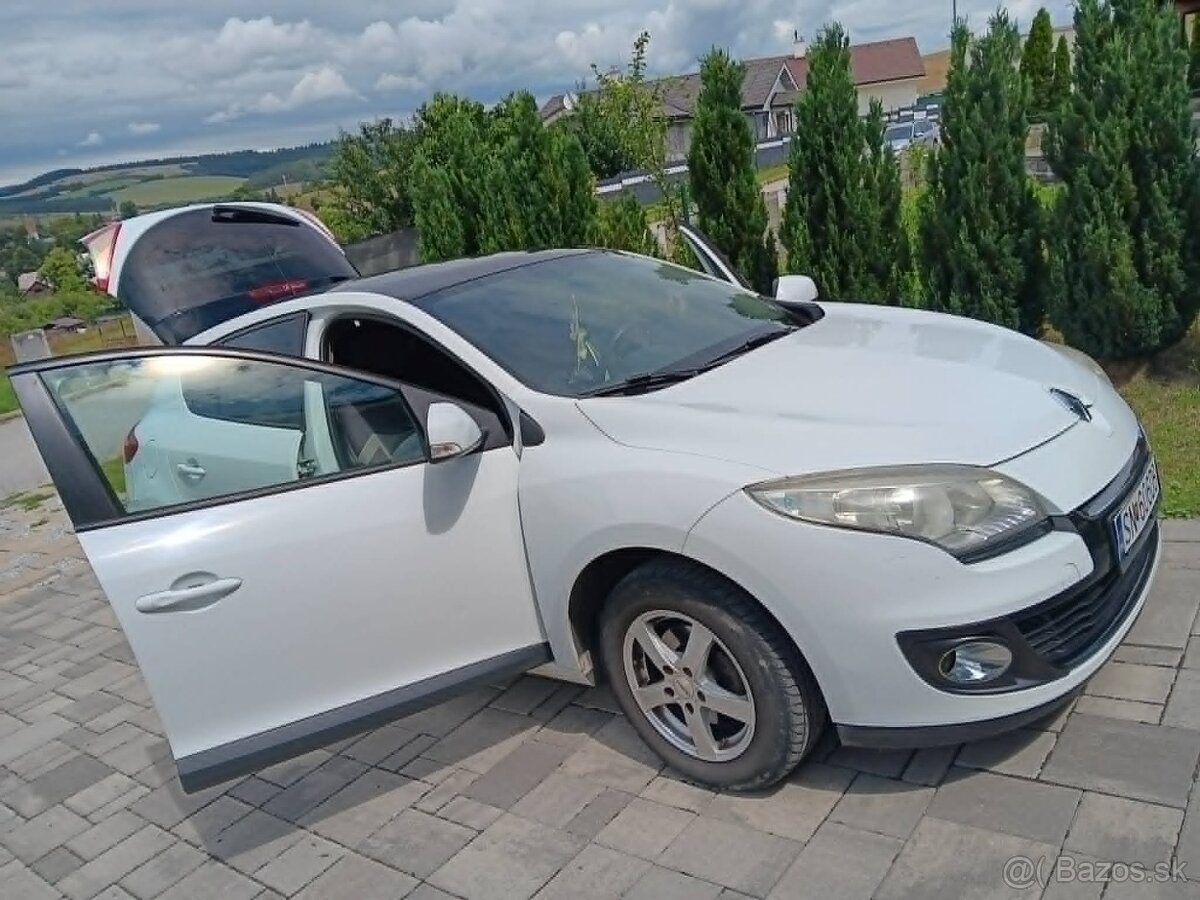 Renault Megane hatchback, 1,6 benzín,74 kw, rok v. 2012 - 2