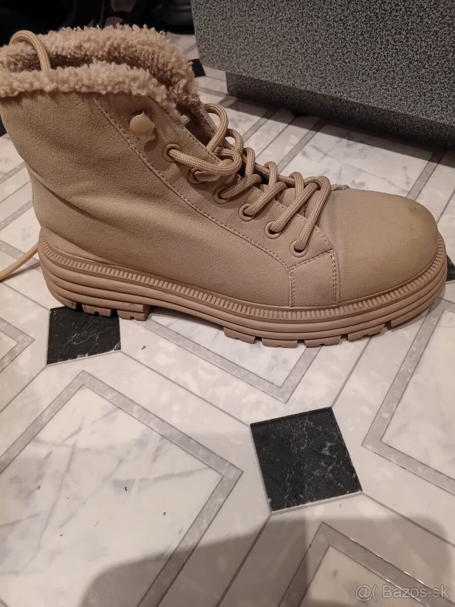 Na predaj - 2