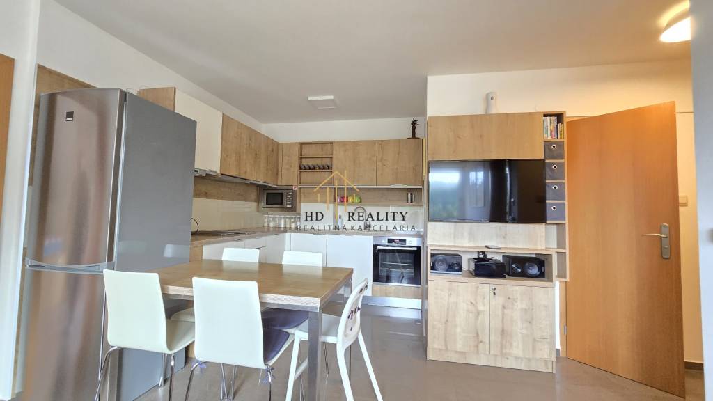 HD REALITY, Ponúka na Predaj 3-izbový apartmán s veľkou tera - 2