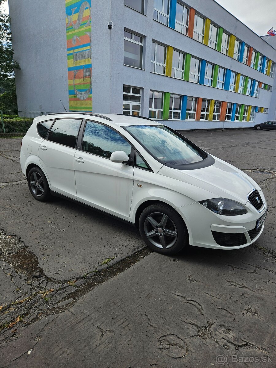 Výborné rodinné auto na predaj - 2