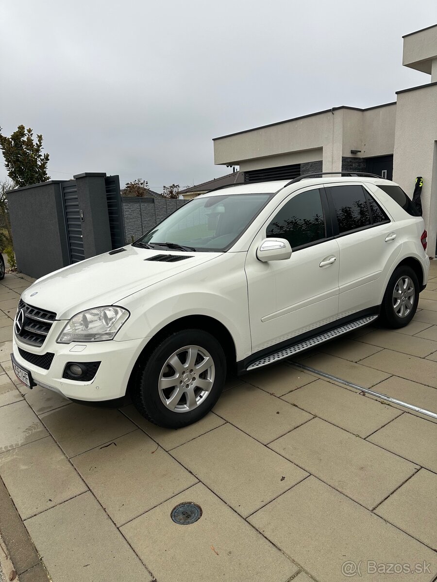 Mercedes-Benz ML320 - 2