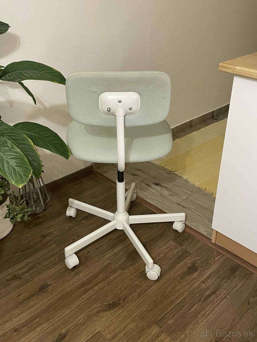 Kancelárska stolička - 2