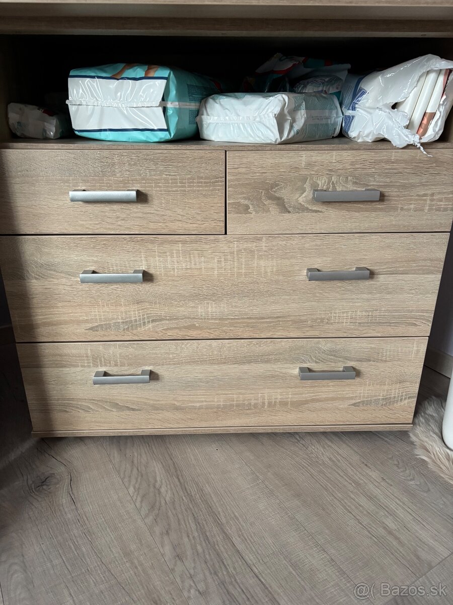 Komoda a prebalovacim pultom - 2