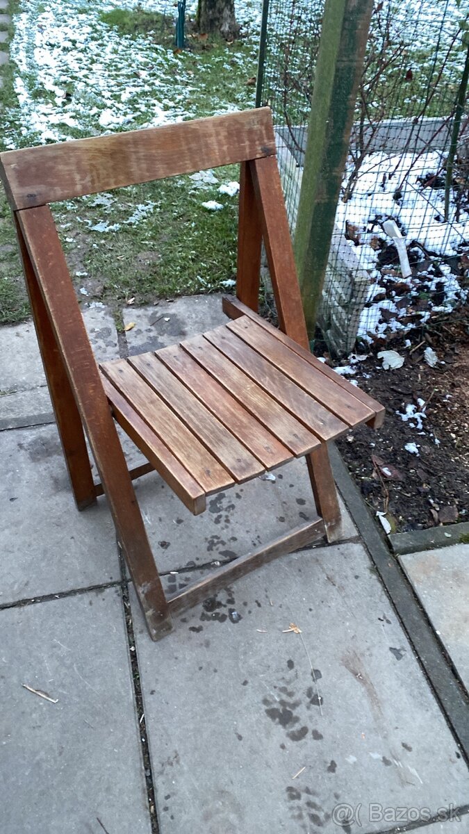 Stoličky drevene dubove. - 2