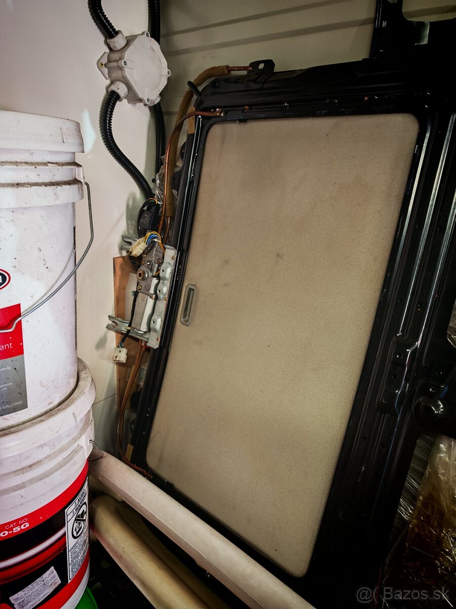 Sklenený šíber mazda 323 BG c - 2