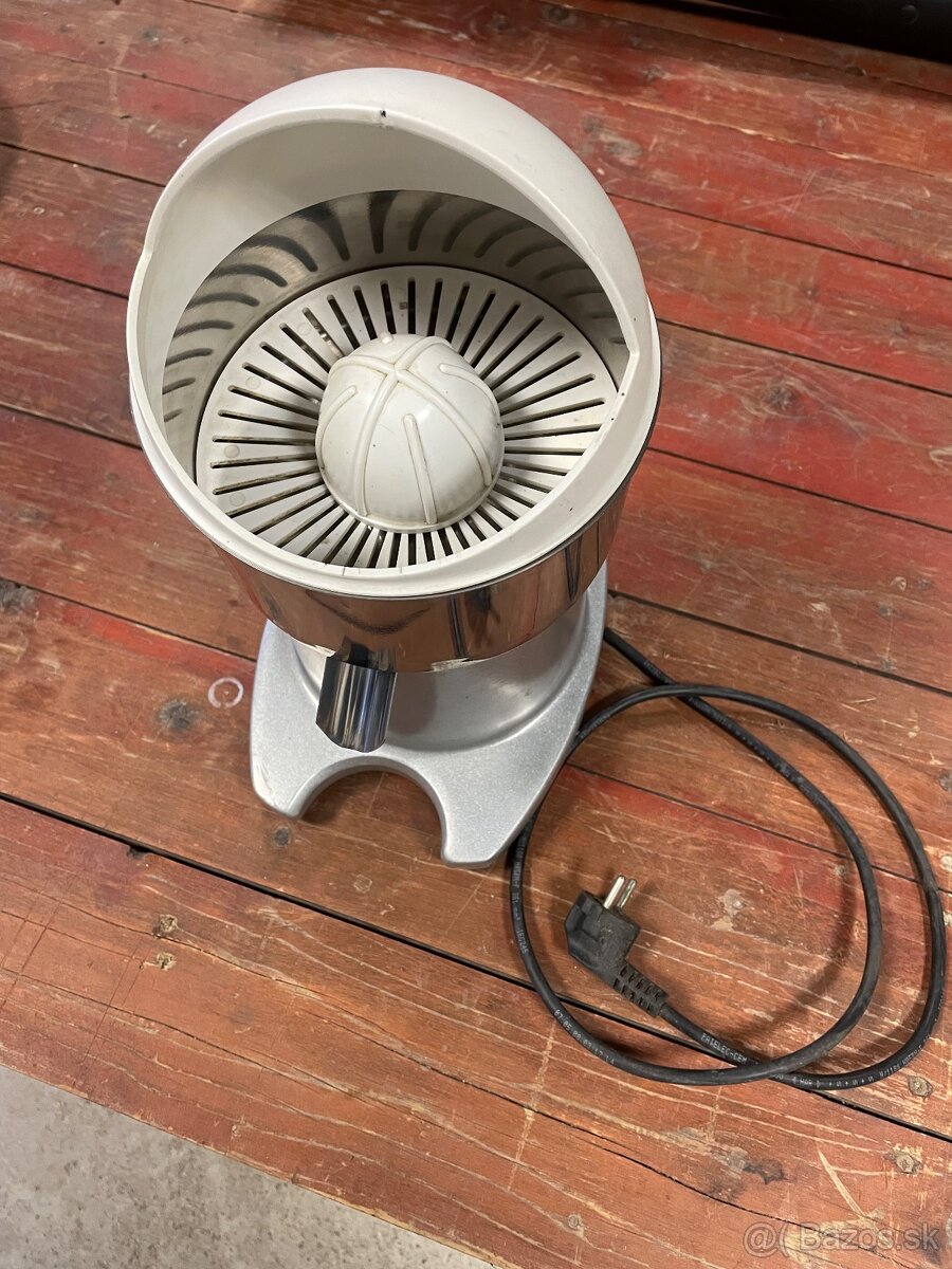 Predam profesionálny odšťavovač JAZ - 2