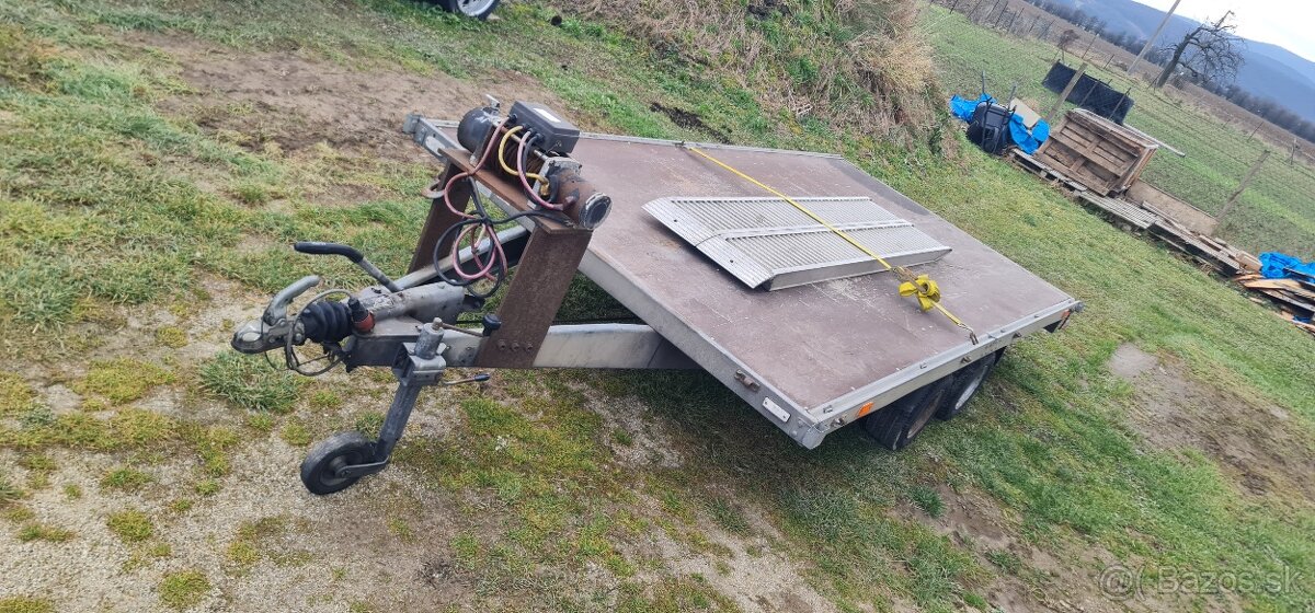 Dvojnapravovy privesny vozik - 2