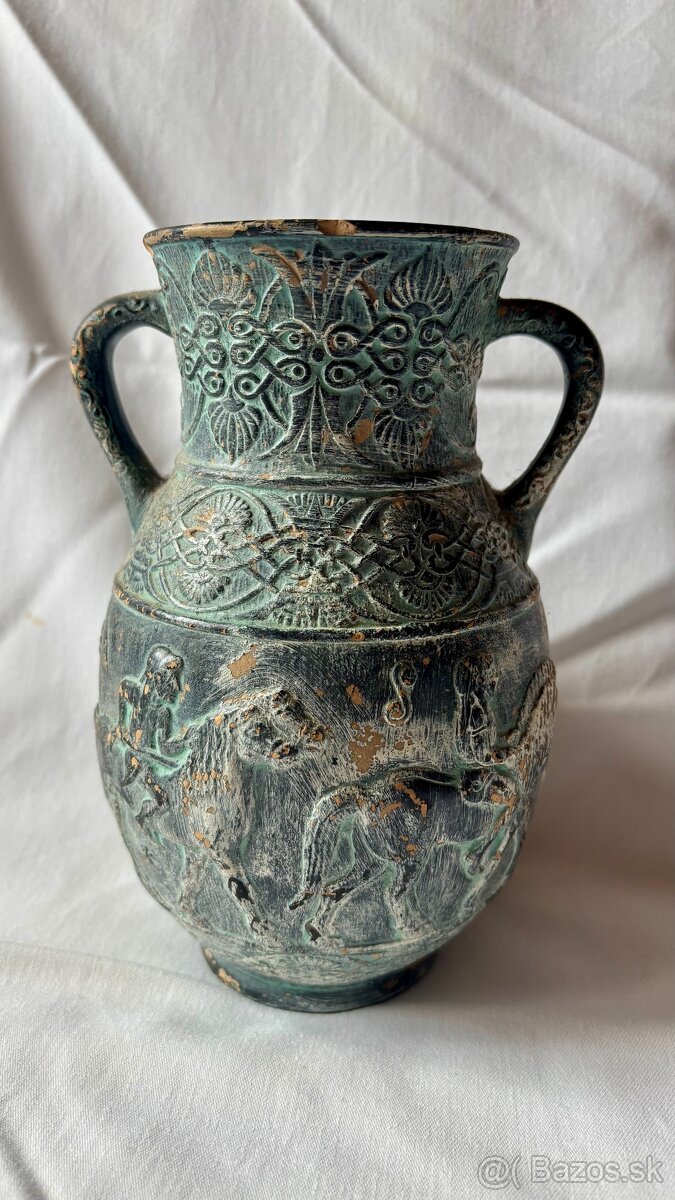 Keramická amfora s reliéfnou výzdobou - 2