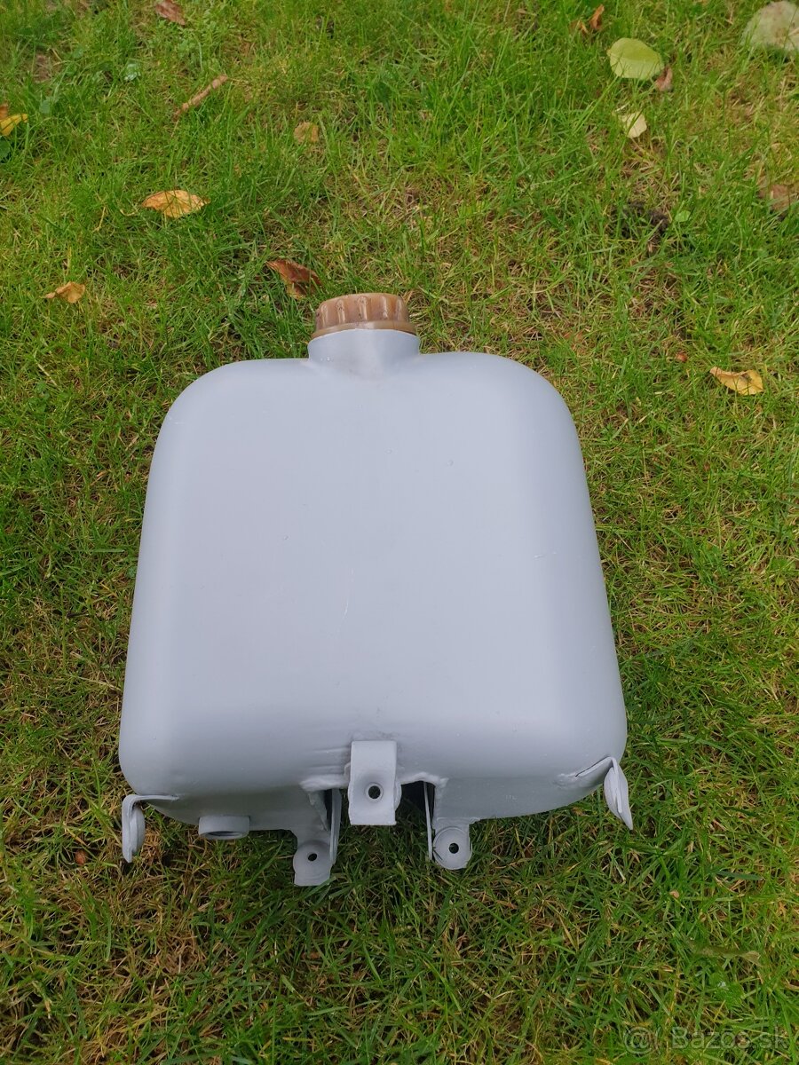 Nádrž Jawa 550 - 2