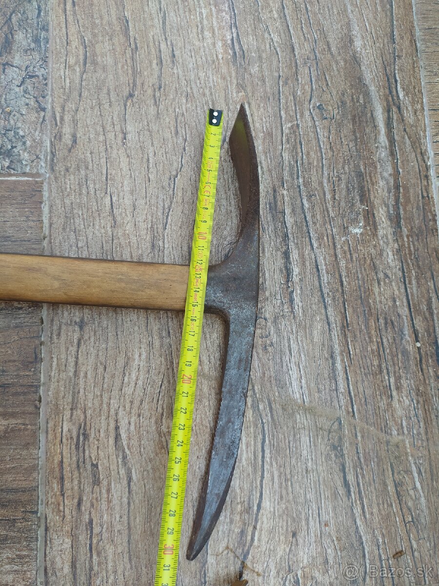 Horolezecký cepín - 2