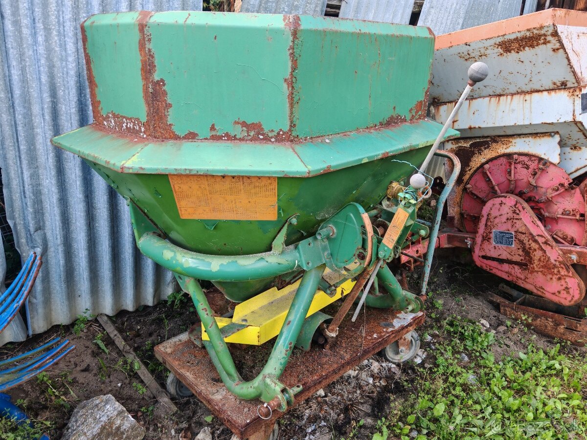 Rozmetadlo umelého hnojivá - 2