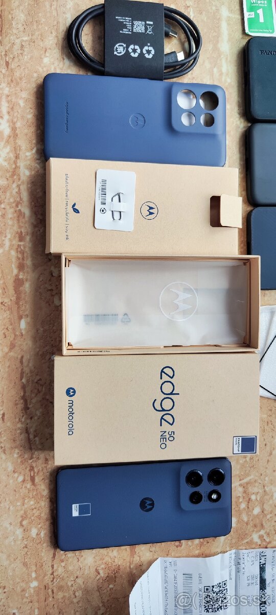 Moto Edge 50 Neo 256GB+ grátis 3ks púzdra - 2