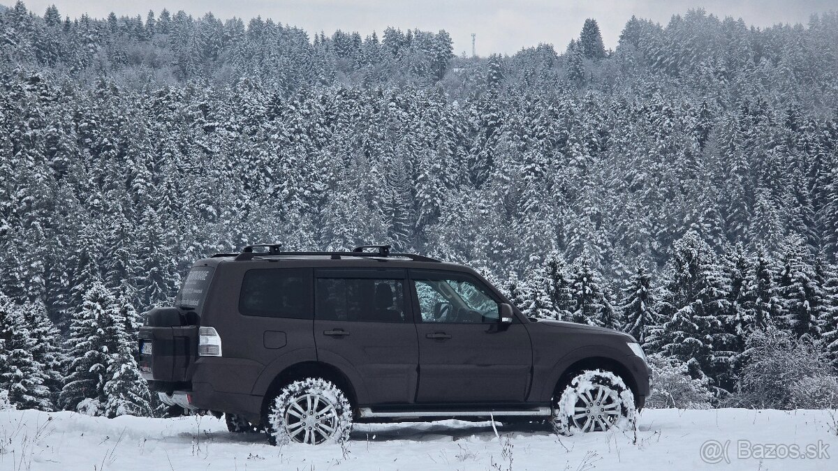 Mitsubishi Pajero - 2