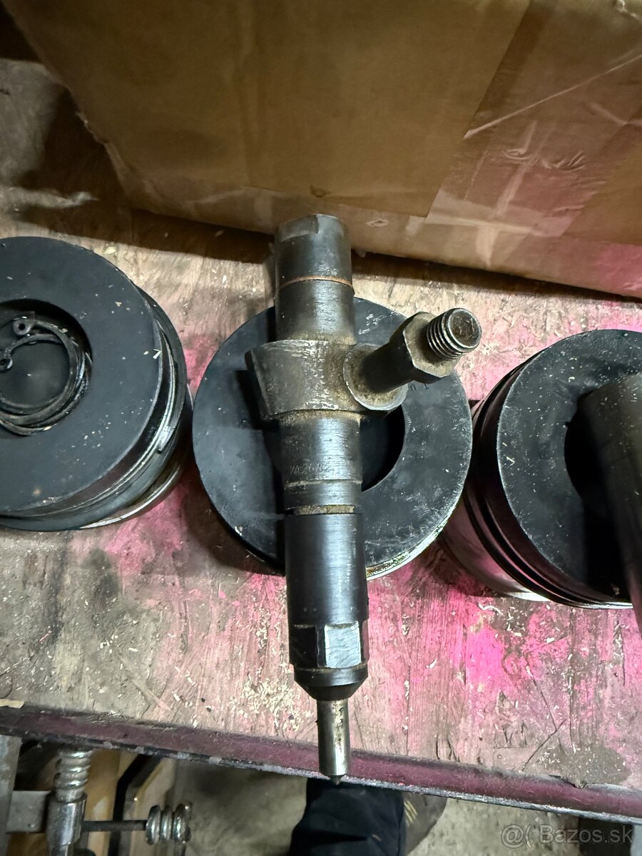 Predám rôzne diely na Zetor - 2