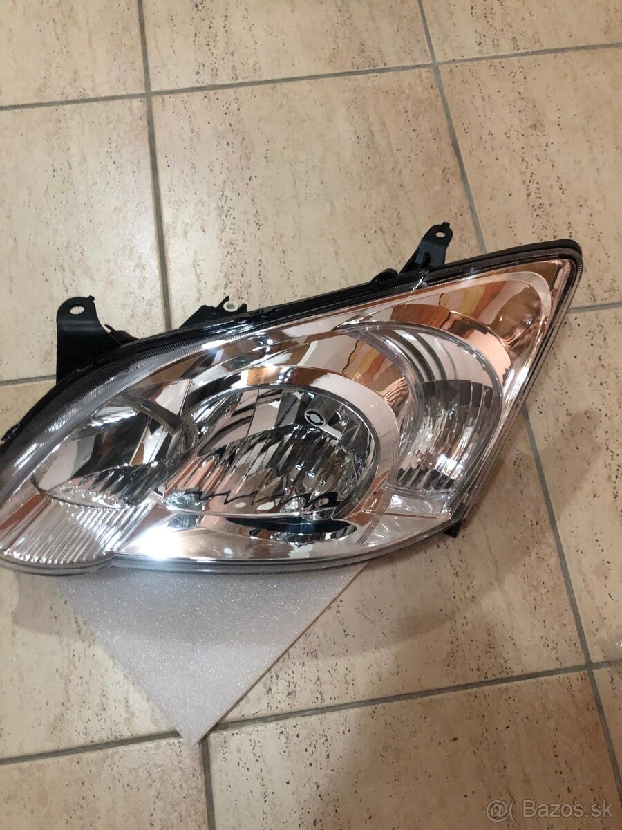 Svetlá Toyota Corolla e12 facelift - 2