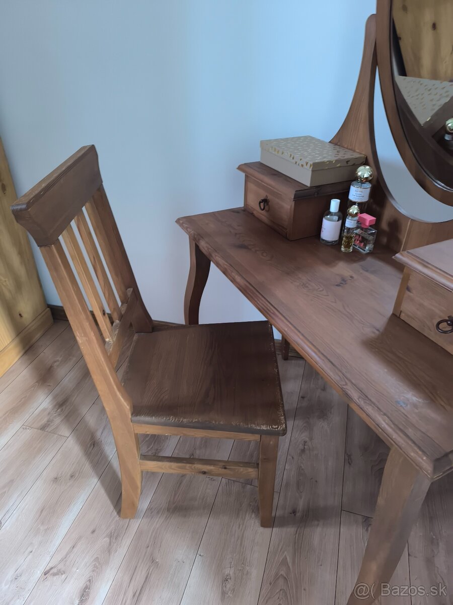 Toaletny stolik so stolickou - 2