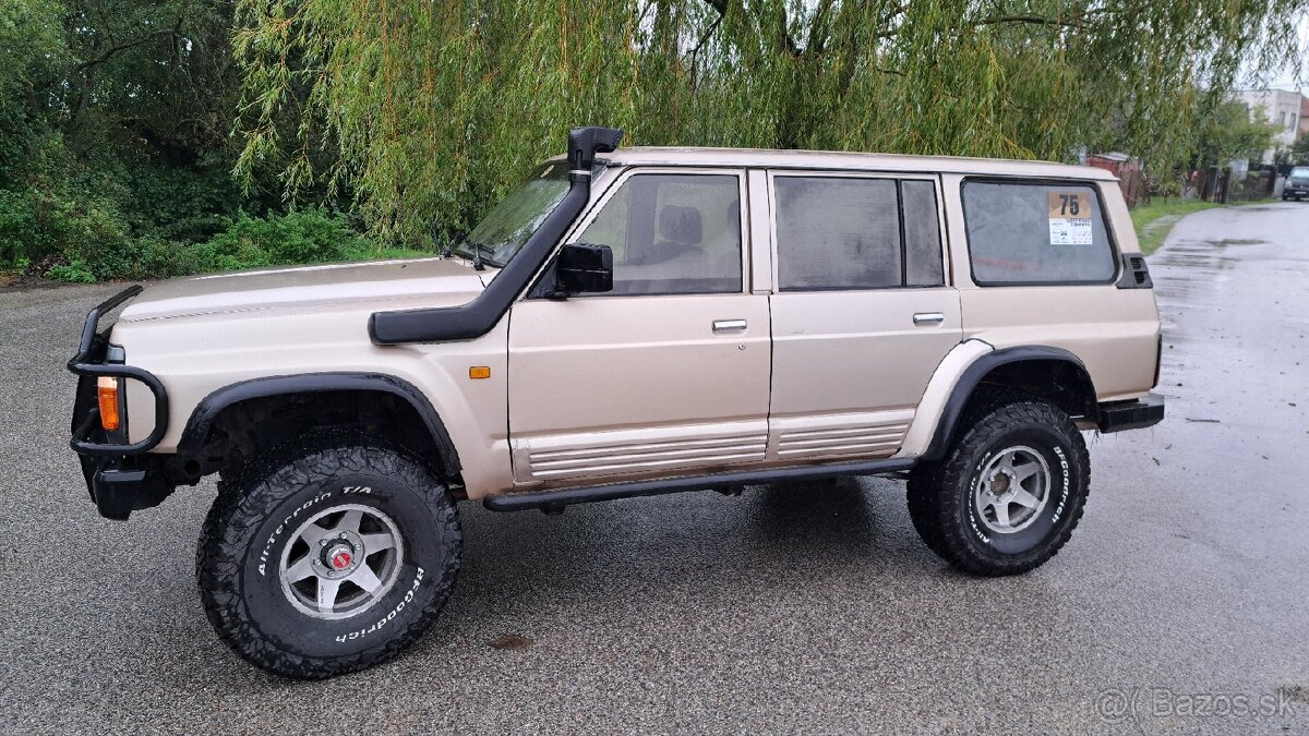 Nissan Patrol Y60 4,2 benzin - 2