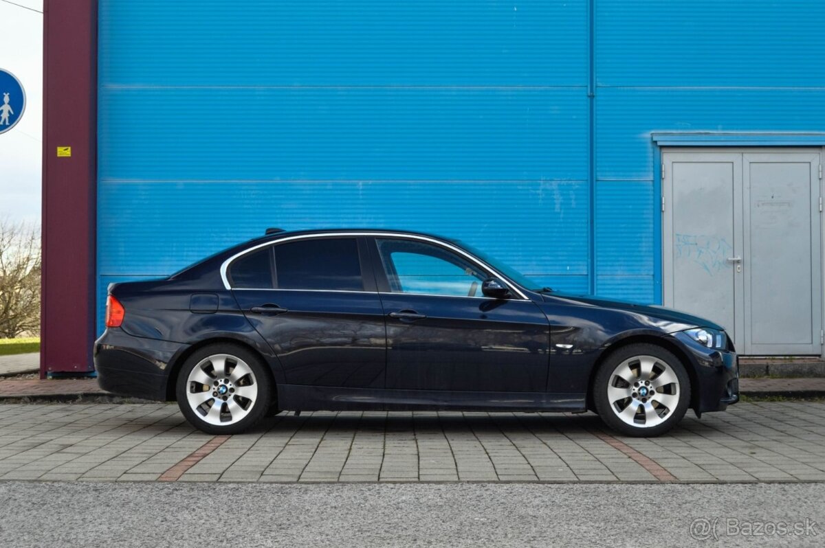 BMW E90 Rad 3 325i A/T - 2