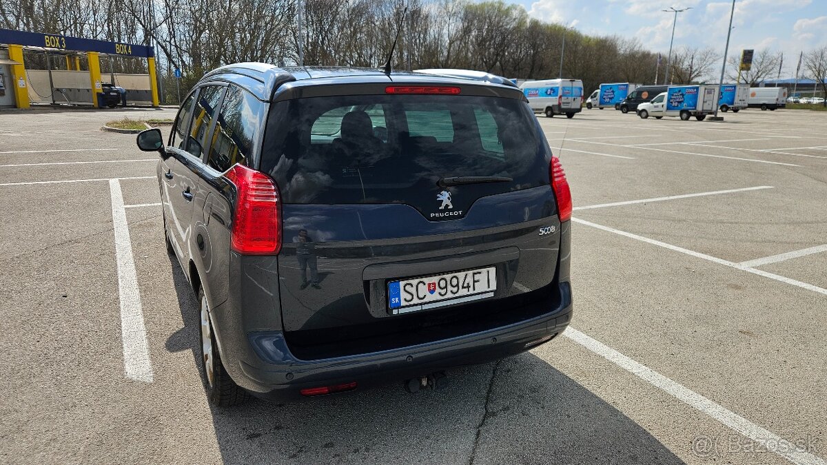 Peugeot 5008 - 2