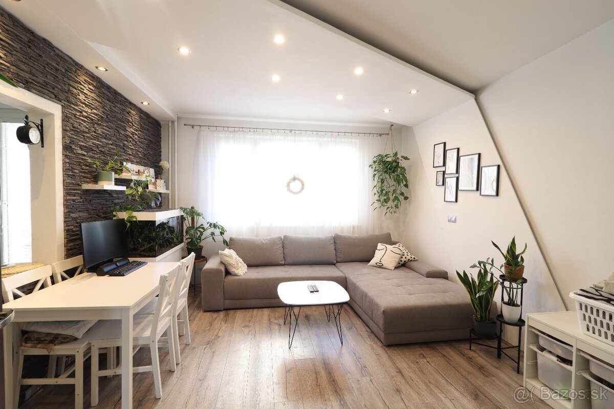 Ponúkame na predaj 3 - izbový byt po kompletnej rekonštrukc - 2