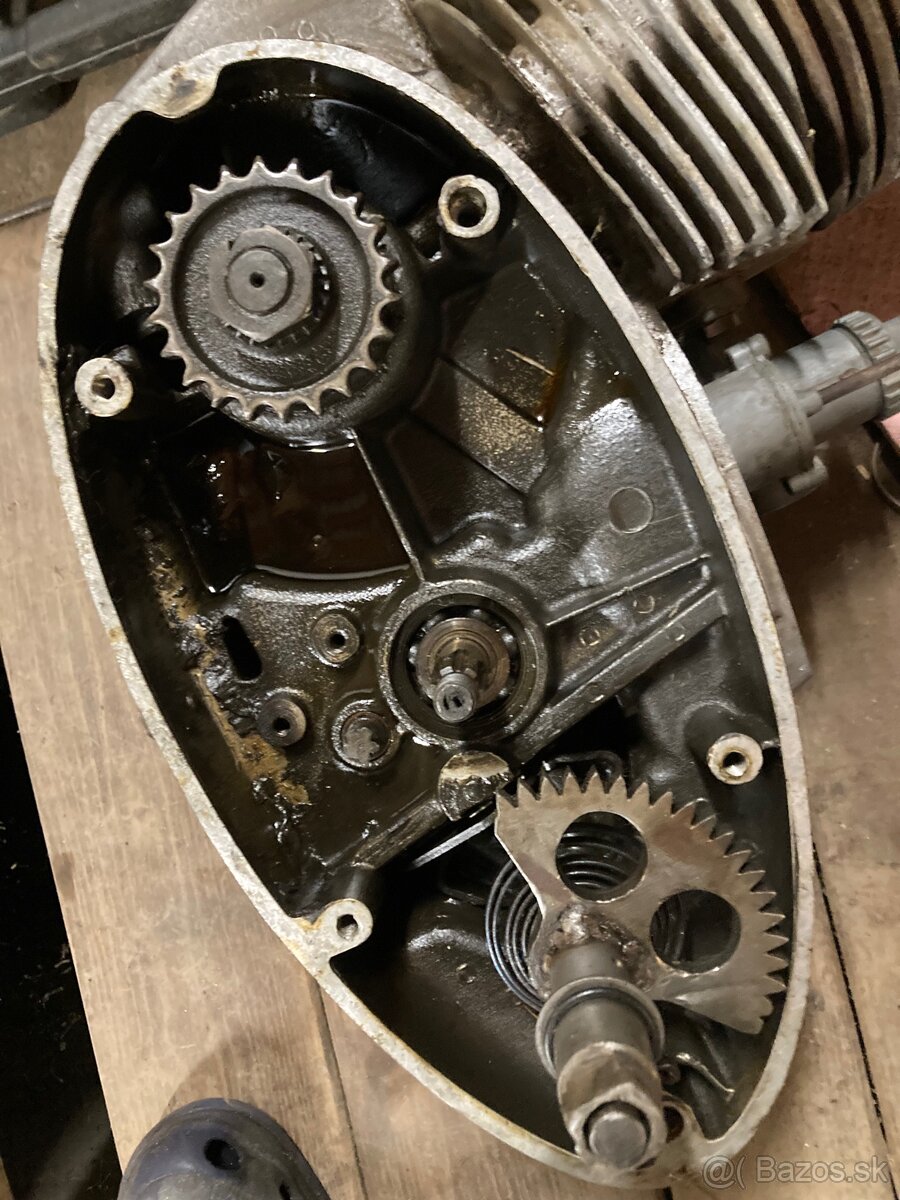 Motor jawa 250/11 - 2