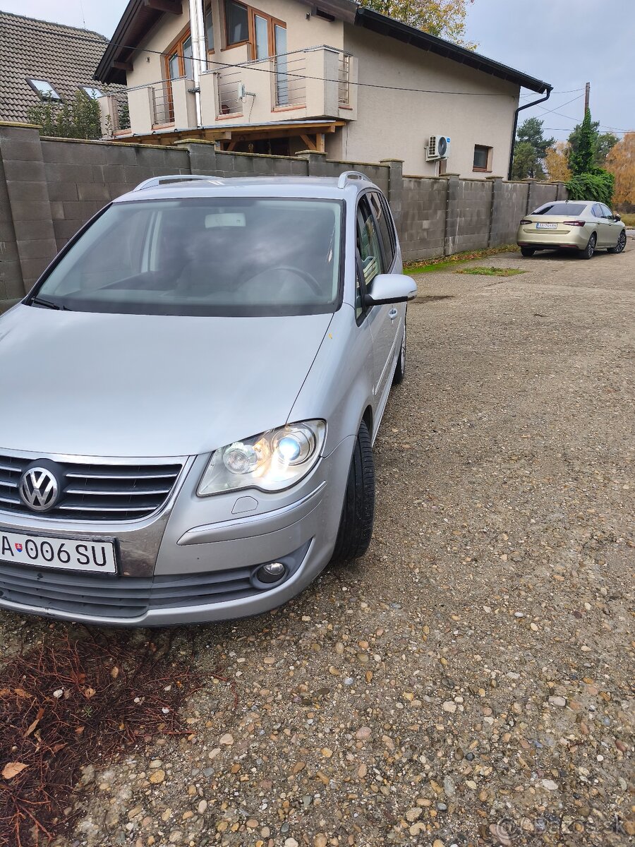 Volkswagen Touran 2.0 TDI - 2