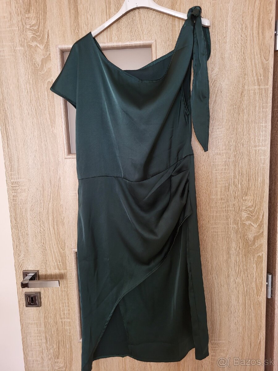 Nove saty smaragdovo zelene - 2