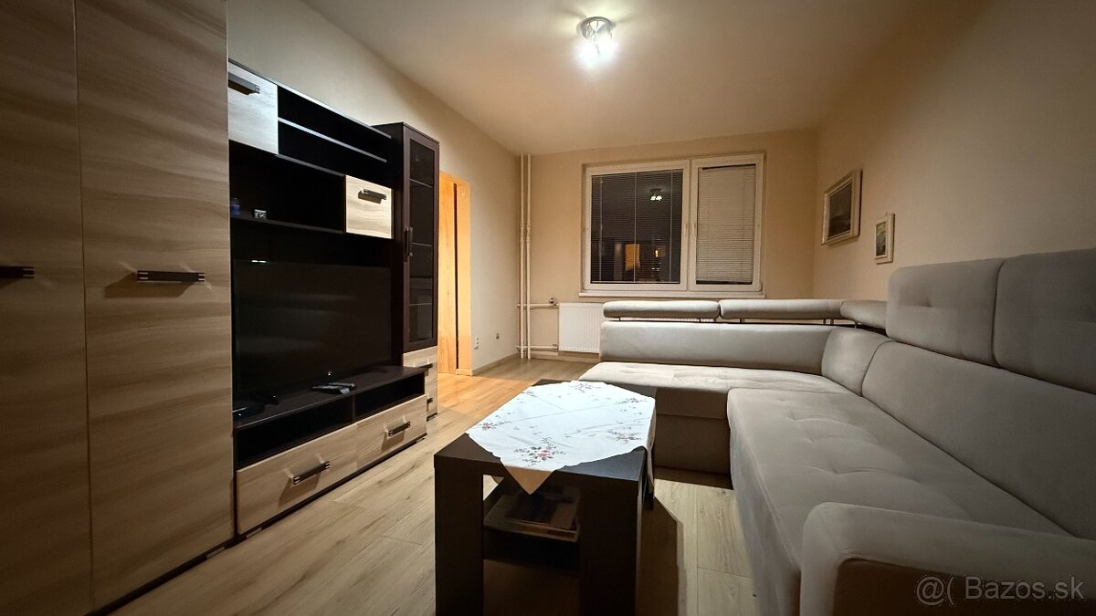 Ponúkam Vám na predaj 3 izbový byt s loggiou na Pereckej ul. - 2