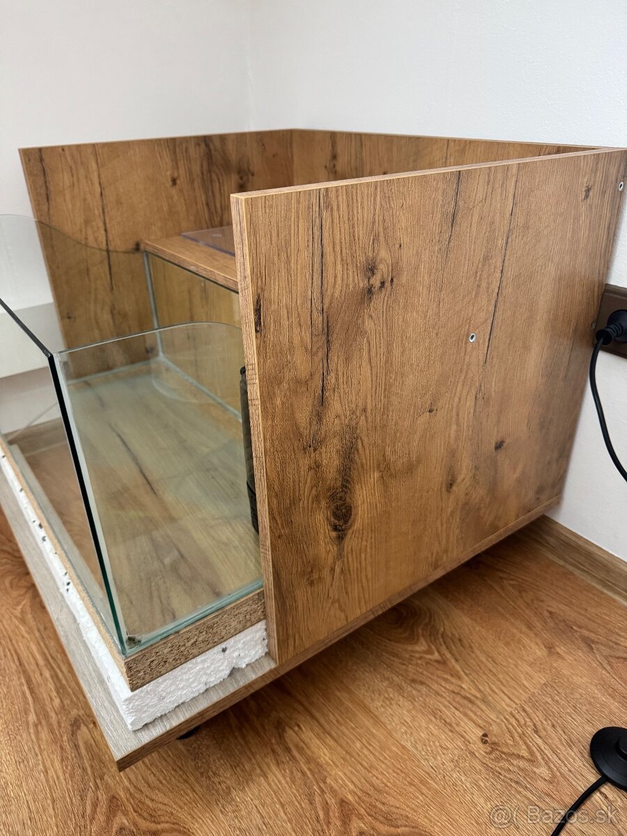 Akvárium so skrinkou - 2