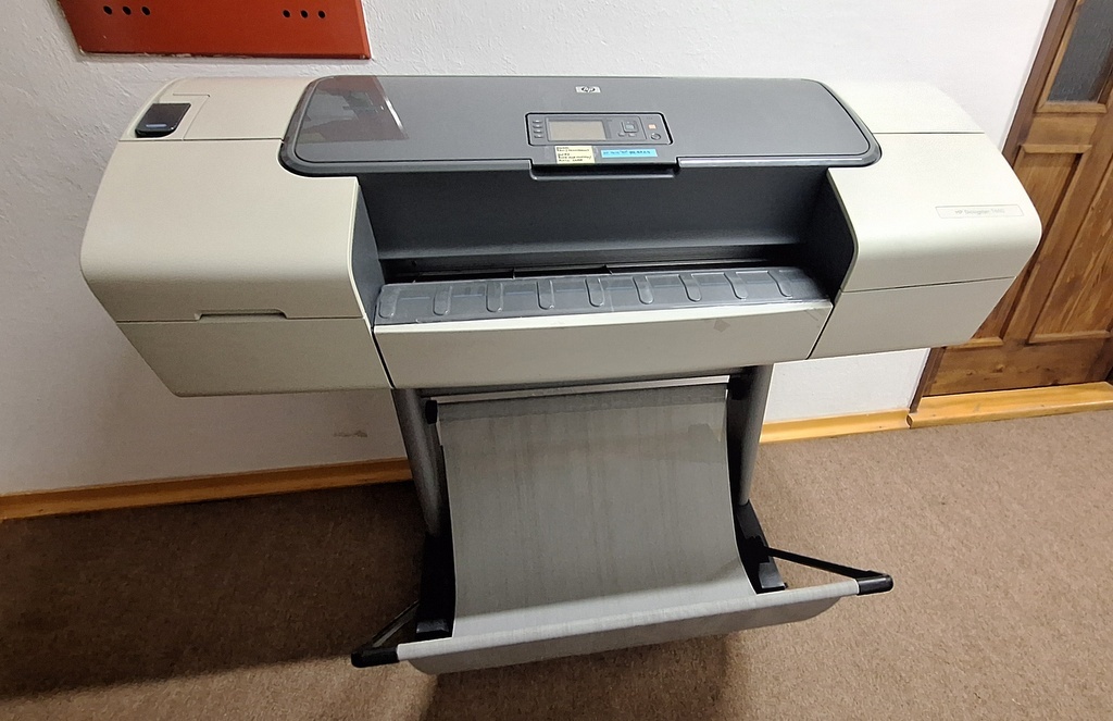 Darujem ploter HP_T610 - 2