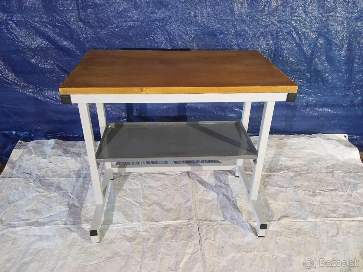 Pracovný stôl - 2
