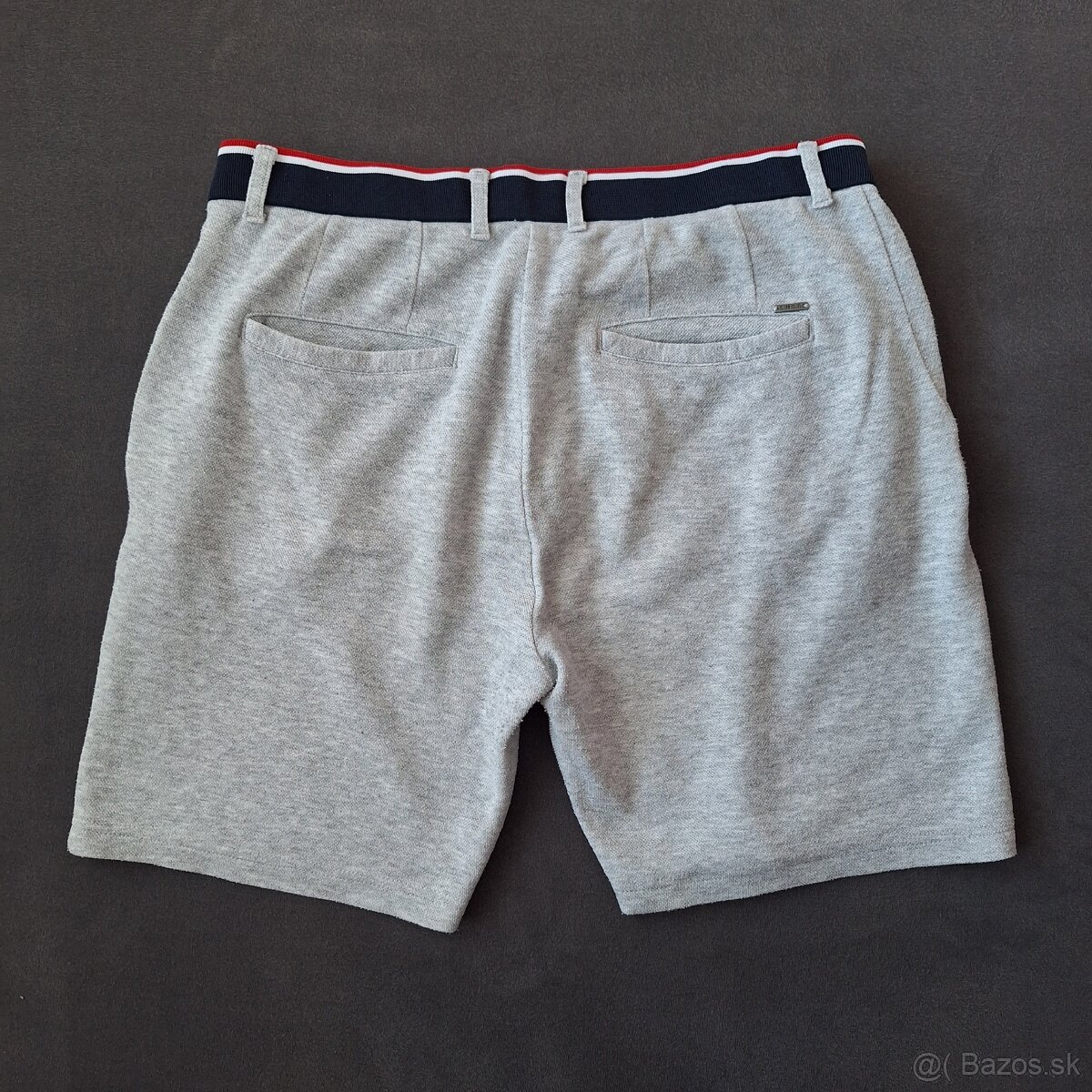 Krásne chlapčenske KRAŤASY (v. M) 6 € - 2