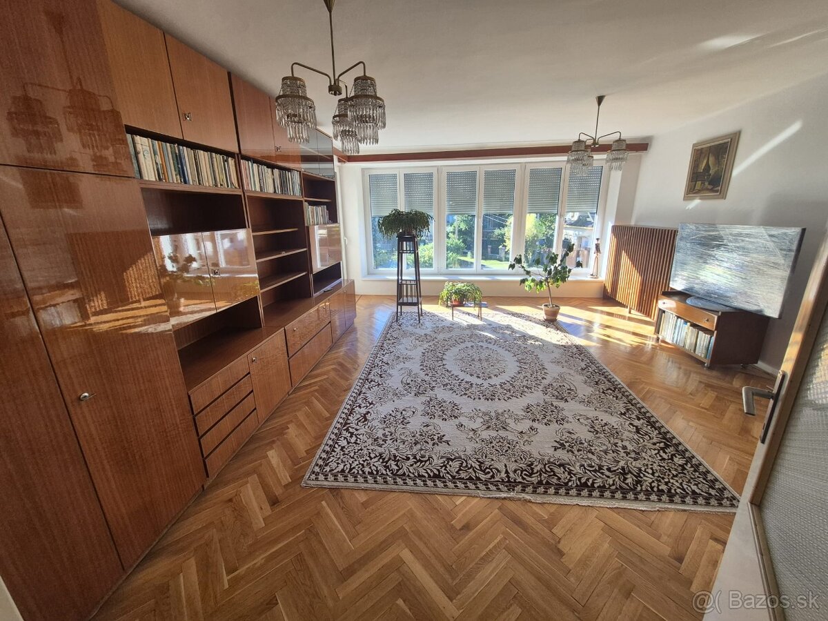 Prenájom 4.izbového bytu na poschodí RD Dunajská Lužná - 2