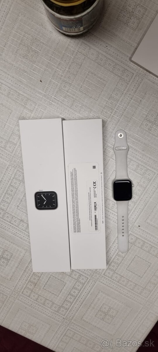 Predám APPLE Watch SERIES 5 GPS Silver Aluminium Case with W - 2