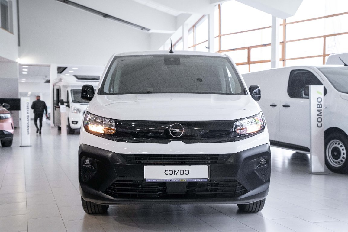 Opel Combo Van (L2) 1.5 CDTI 102k - 2