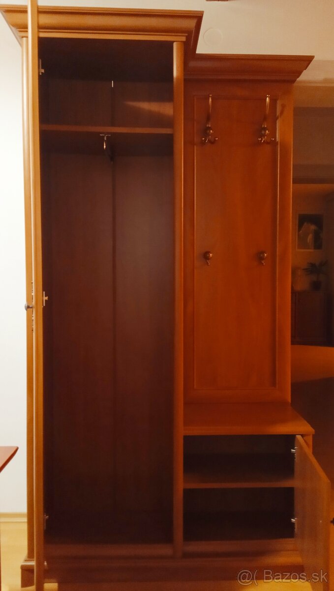 Vešiaková stena - 2