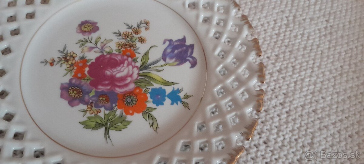 Predám tanier na zavesenie - 2