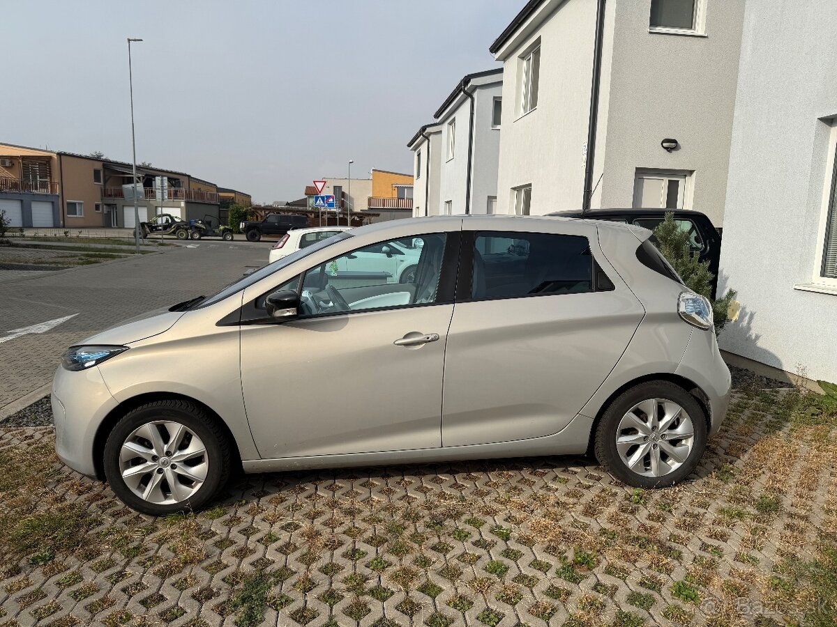 renault zoe - 2