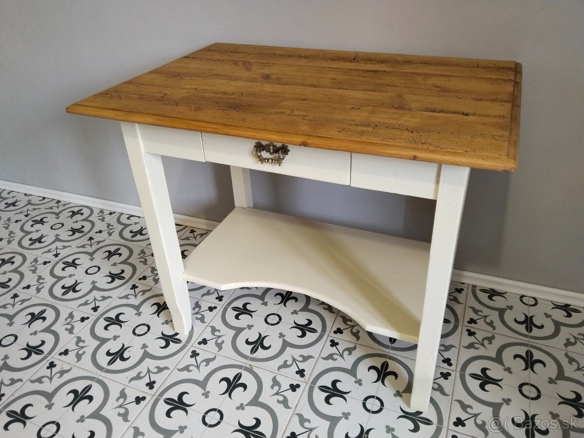 Starý stůl po renovaci - 2