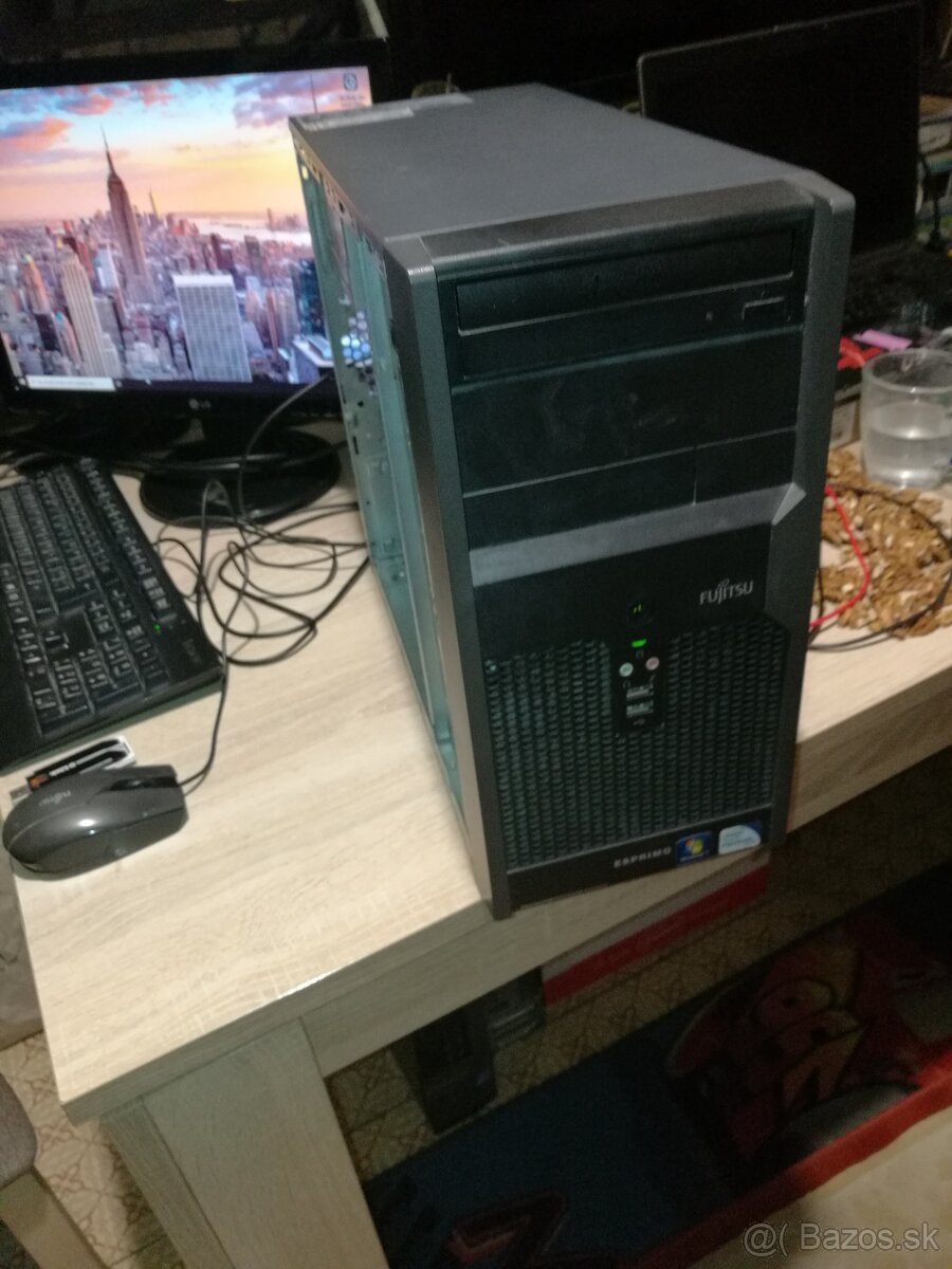 Komplet PC zostava. Fujitsu. 2 x Disk. - 2