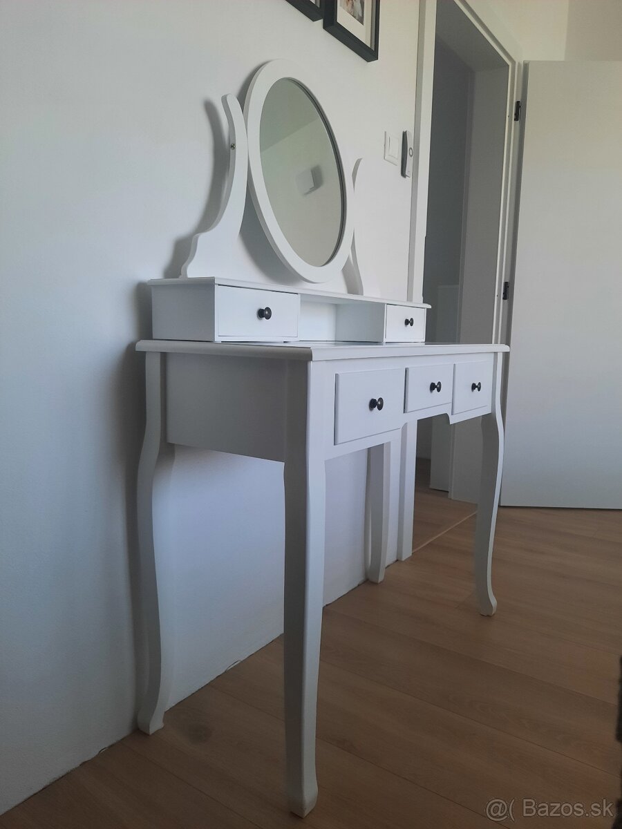 Toaletný / kozmetický stolík - 2