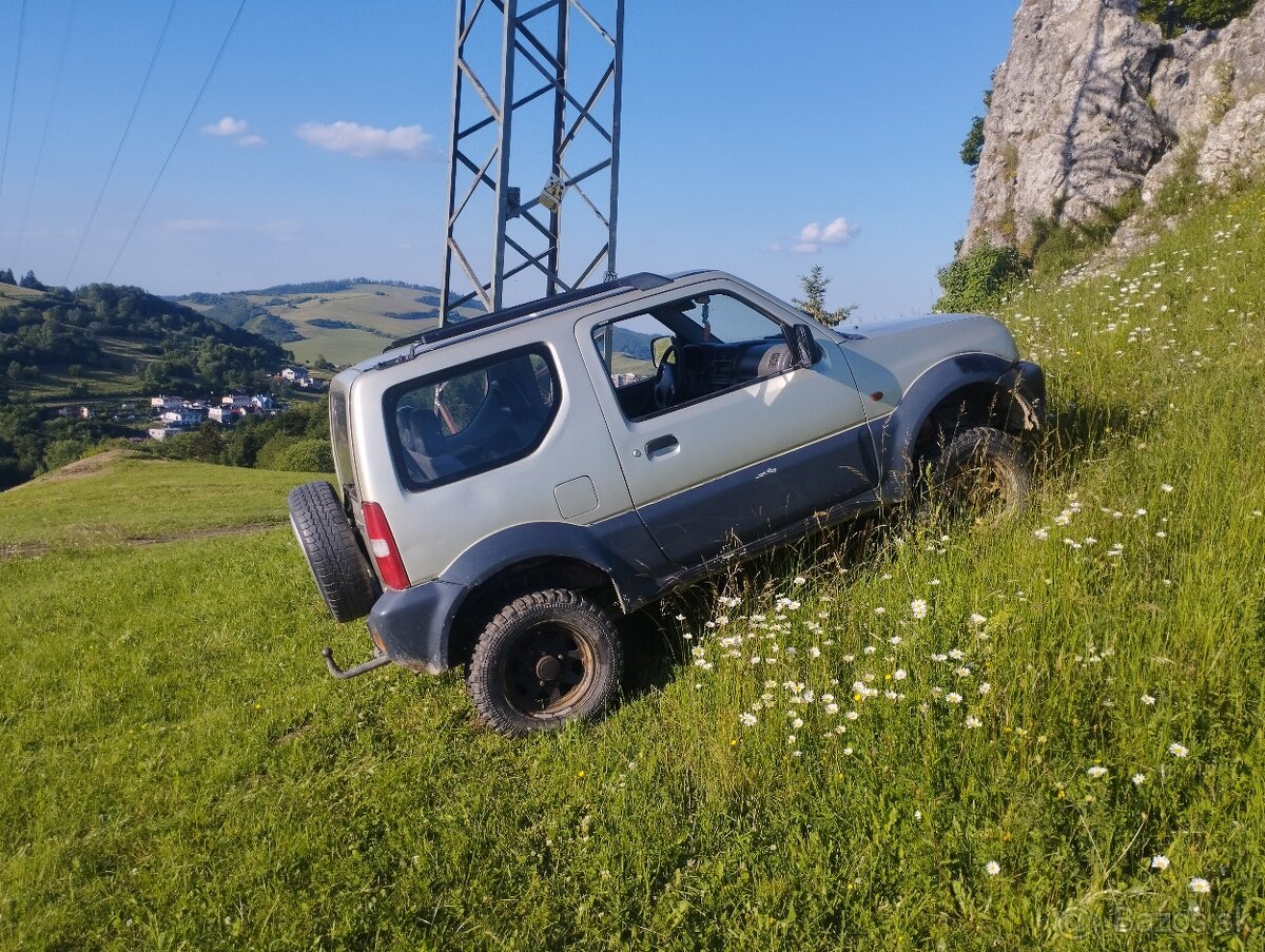 Predám Jimny 1.3 benzín - 2