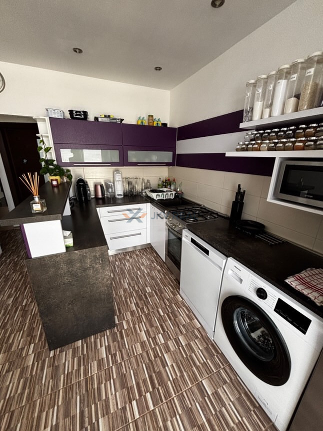 Prenajmeme veľký 3 izbový byt v Prievidzi na Zapotôčkach. - 2