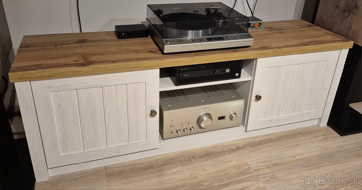 MARKSKEL TV stolík - 2