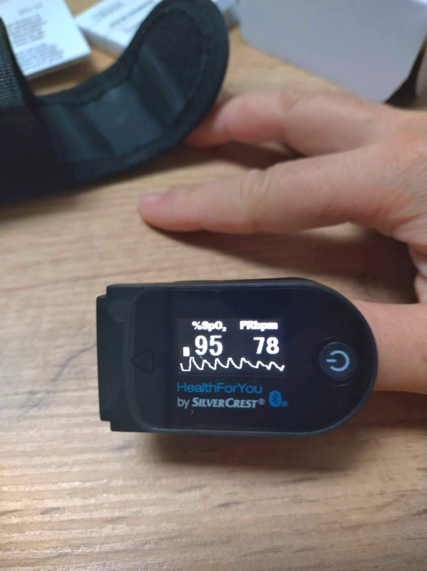 NOVY Pulzný oxymeter - 2