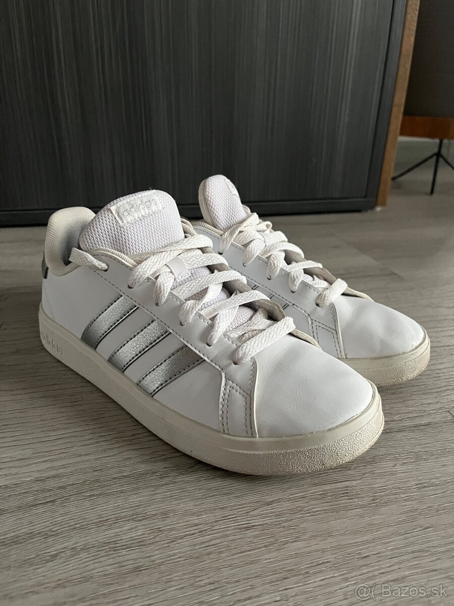 Damske tenisky adidas - 2