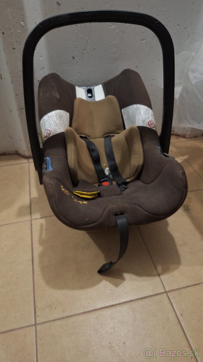 Kocik+sedacka+vajicko - 2