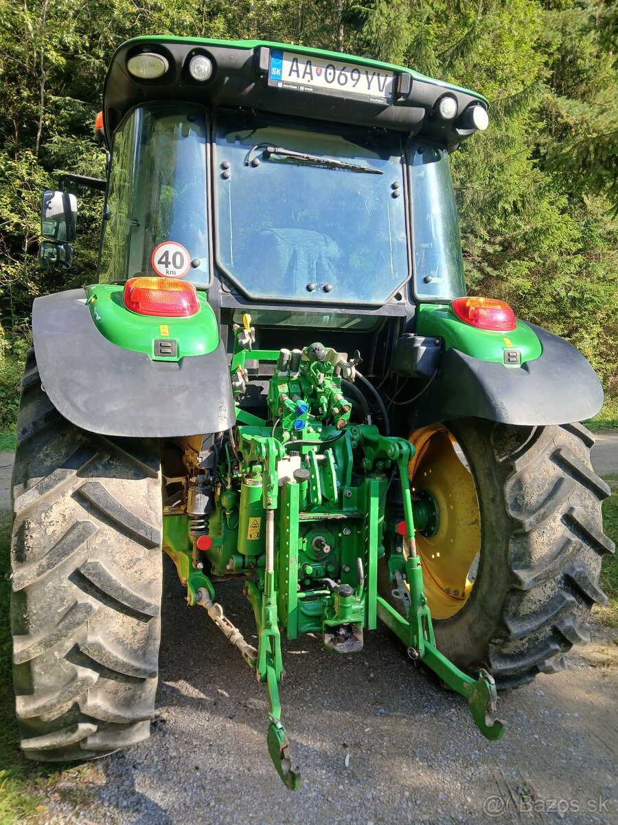 Traktor John deere 5100R - 2