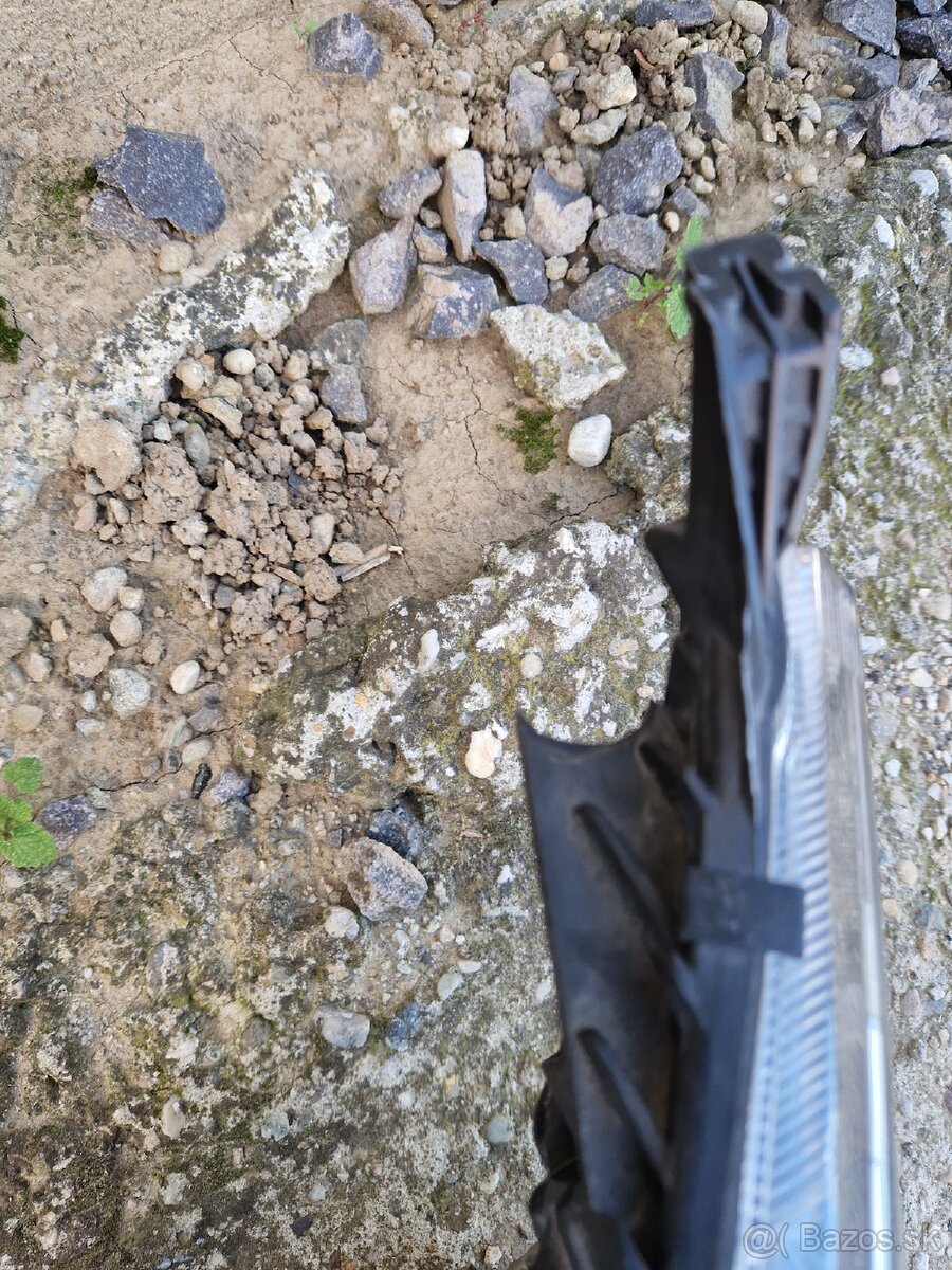 Predné svetlá Ford Tranzit Custom - 2