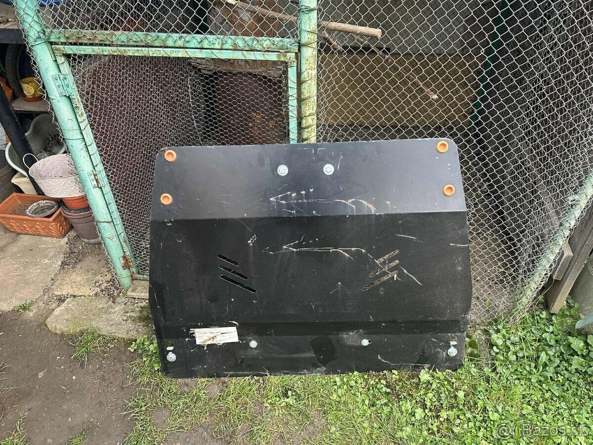 ochranný plech pod motor na Subaru Forester 2 - 2